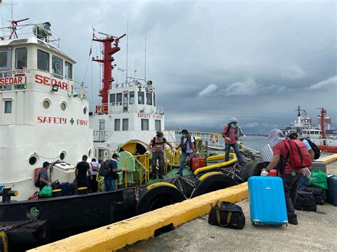 crew in tagalog